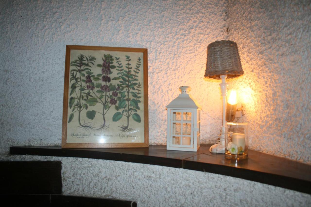 B & B I Melograni Porano Exterior photo
